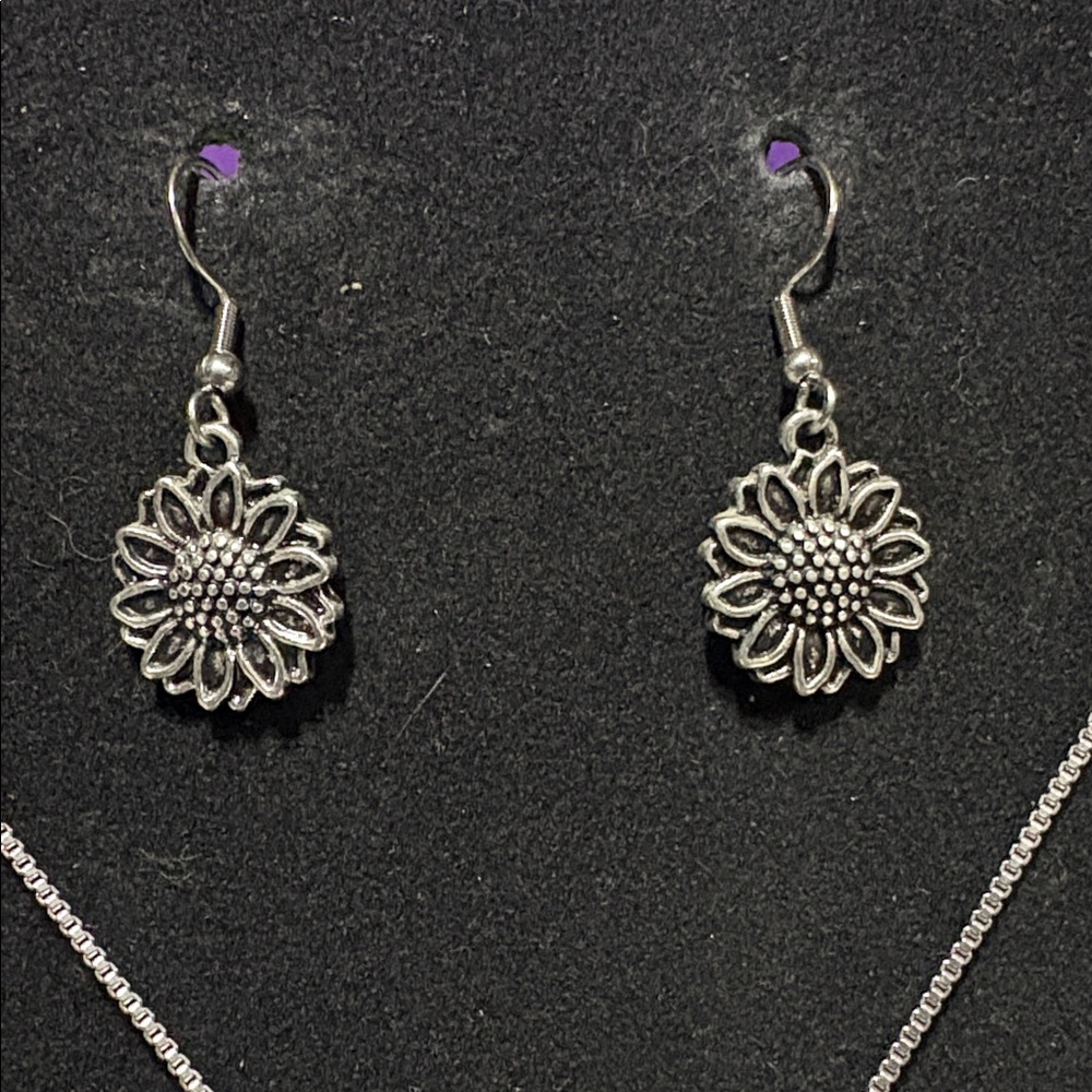 Sunflower Earrings/Necklace Set - Picture 2 of 4